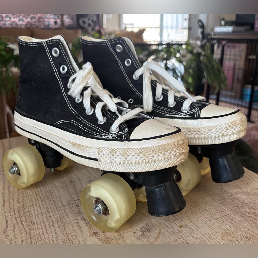 Even Star Chuck-Style Roller Skates - Picture 7 of 7